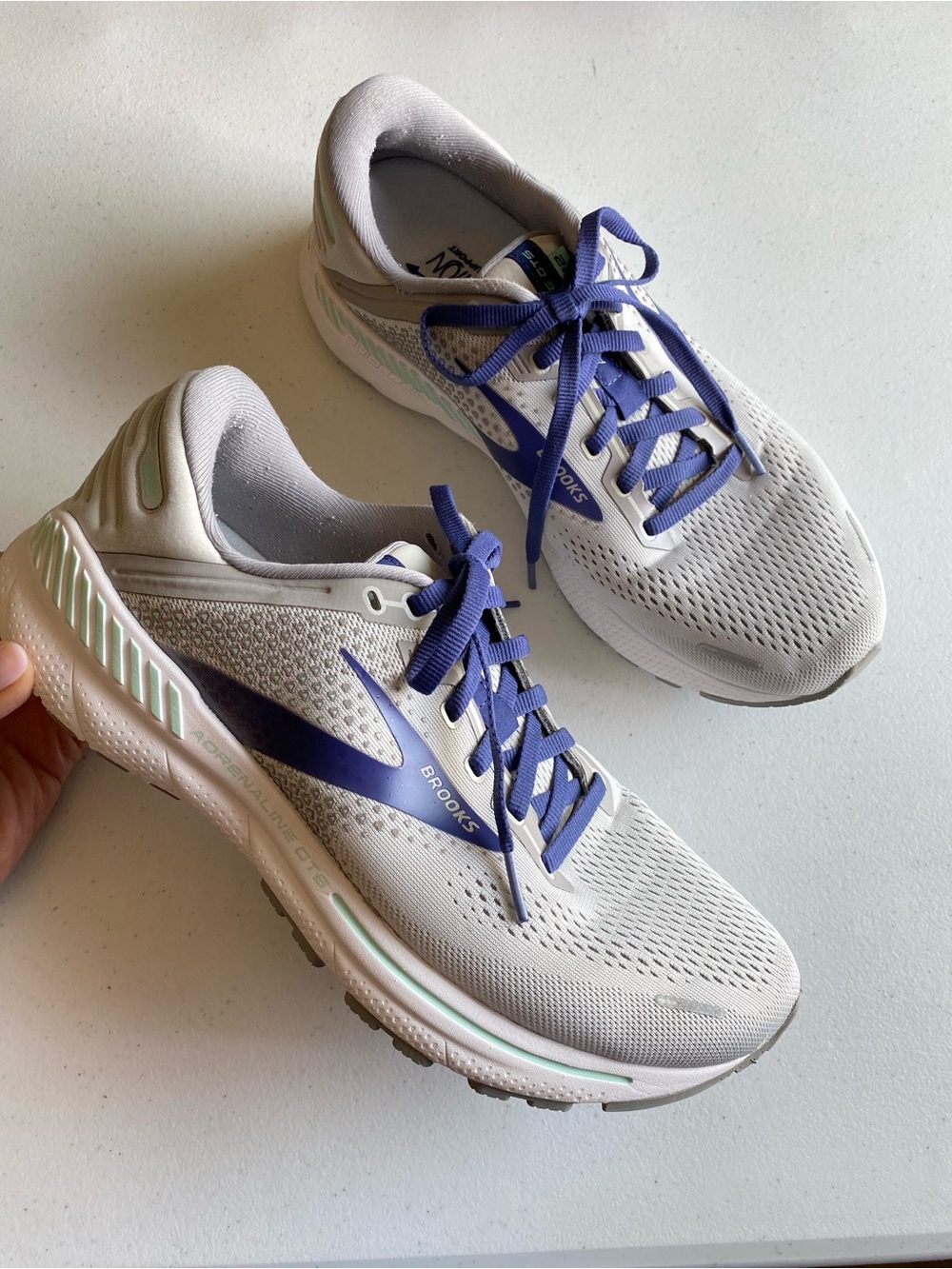 Brooks Women’s Size 10.5 Cushion Support Light Grey Purple Lace Trainer Sneaker